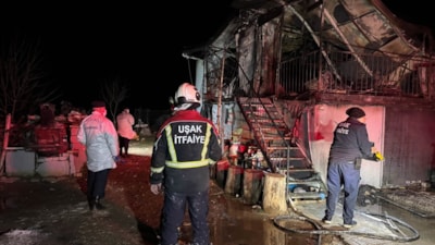 Uşak'ta prefabrik evde çıkan yangında karı koca can verdi