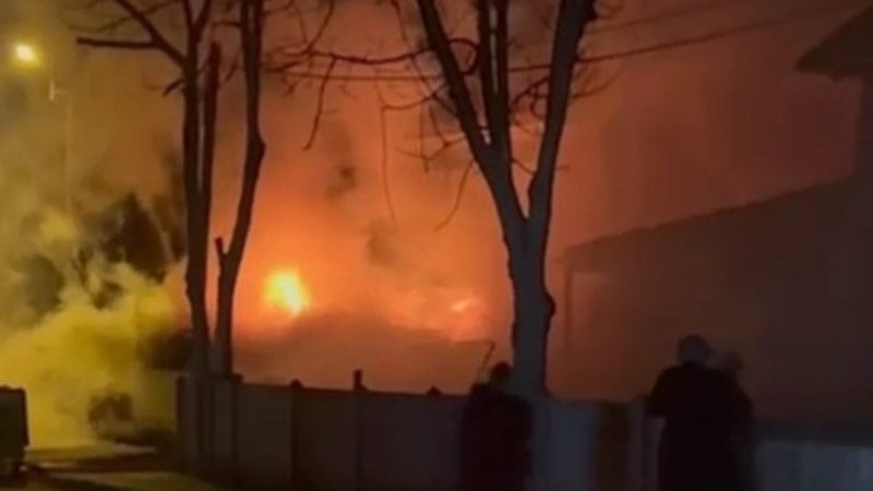 Düzce'de müştemilatta çıkan yangın endişe yarattı