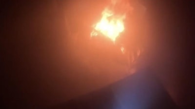 Diyarbakır'da itfaiye erlerinin yangını söndürme anları görüntülendi