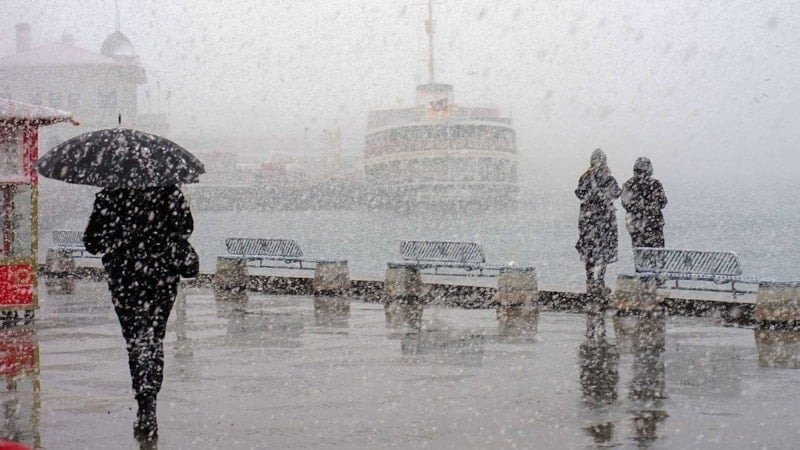 İstanbul’a kış geri dönüyor: Tarih verildi, kar kapıda