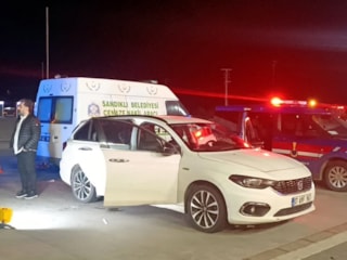 Afyonkarahisar'da park halindeki otomobilde erkek cesedi bulundu