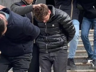 İstanbul'da bankadan çıkan kişinin parasını çalan 3 zanlı yakalandı