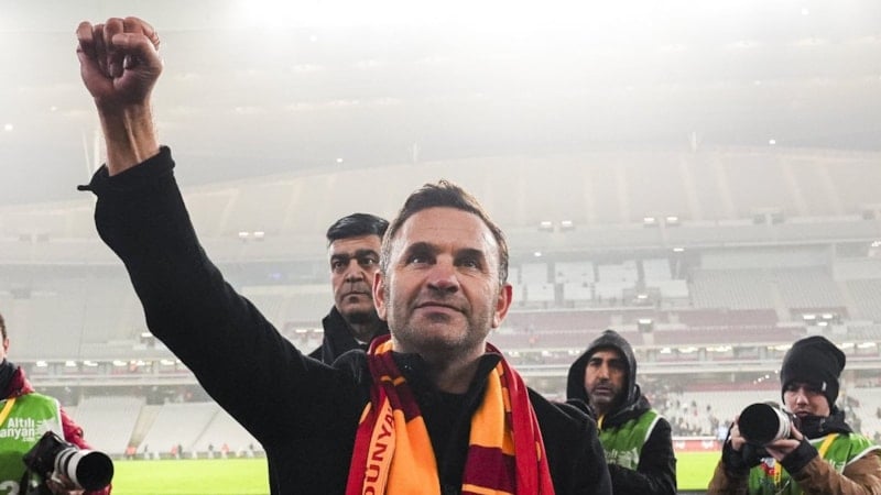 Okan Buruk'tan Hakan Çalhanoğlu sözleri: Onu kollarımızı açarak bekliyoruz