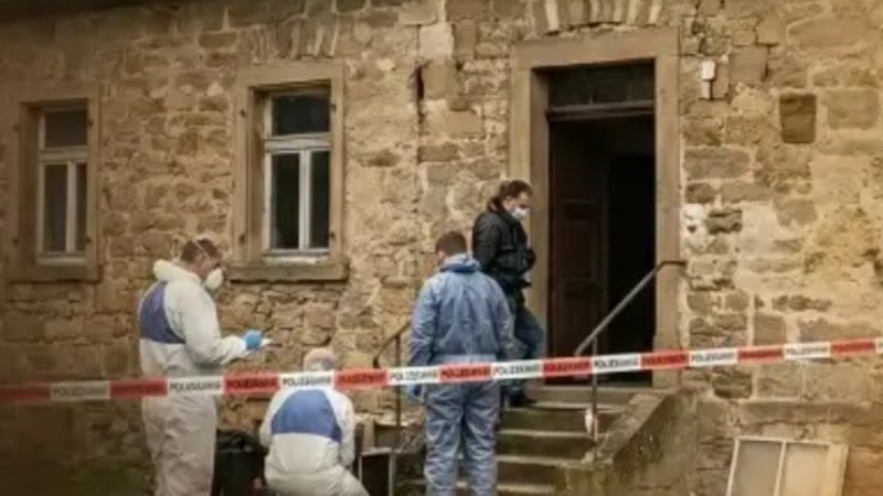 Almanya'da 82 yaşındaki kadının ölen annesinin cesedini maaş için sakladığı ortaya çıktı