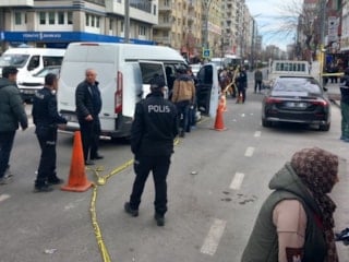 Diyarbakır'da müteahhit ile emlakçı arasında silahlı tadilat kavgası