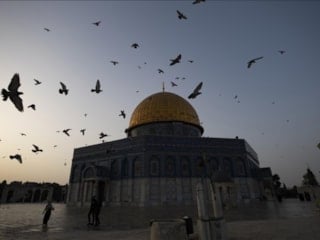 İsrail polisi Mescid-i Aksa İmamı Abbasi’yi gözaltına aldı