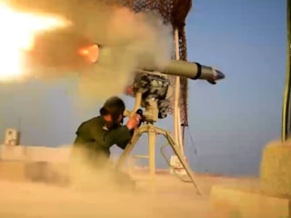 İran, Hürmüz Boğazı'nda askeri tatbikata başladı