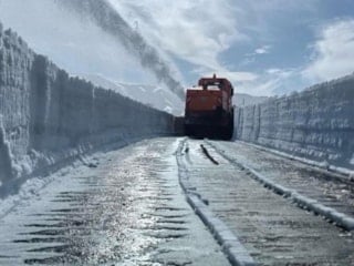Şırnak’ta 70 gündür kapalı olan Tanin Geçidi yolu için çalışma başlatıldı