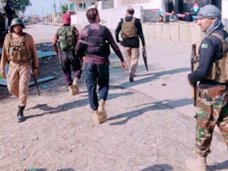 Pakistan'da bombalı saldırı: 12 ölü