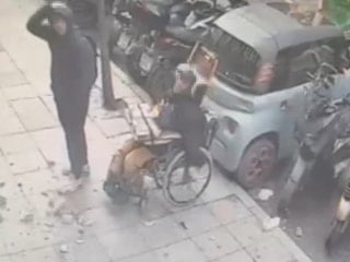 Nişantaşı’nda başına sıva parçaları düşen engelli adam: Dehşet içindeydim