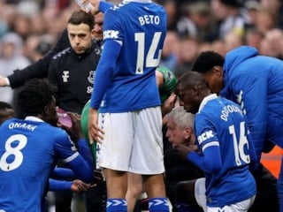 İngiltere'de futbolculara oruçlarını açma izni verilecek