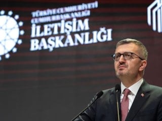 Burhanettin Duran: Türkiye barışın ve istikrarın yanında