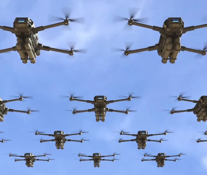 SpaceX, Pentagon'un özel projesine dahil oldu: Drone sürüleri üretecek