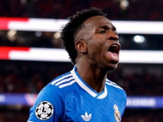 Benfica - Real Madrid maçı ırkçılık iddiasıyla 10 dakika durdu!