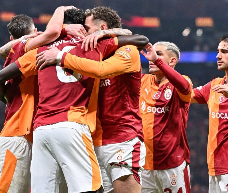 Galatasaray'ın tarihi zaferi Avrupa'da manşetleri süsledi!
