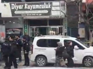 Gaziantep'te silahlı ve maskeli kuyumcu soygunu: 1 kilo altın çalan 2 şüpheli yakalandı