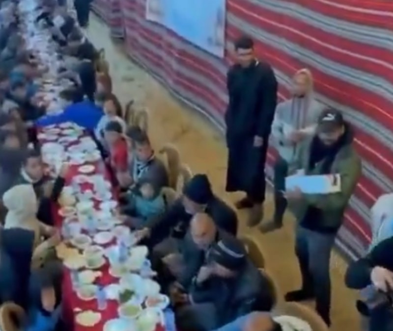 Gazze'de bombalar atılmadan ilk sahur