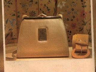 Masumiyet Müzesi'ndeki "Jenny Colon" detayı! Meğer sadece çanta değilmiş...