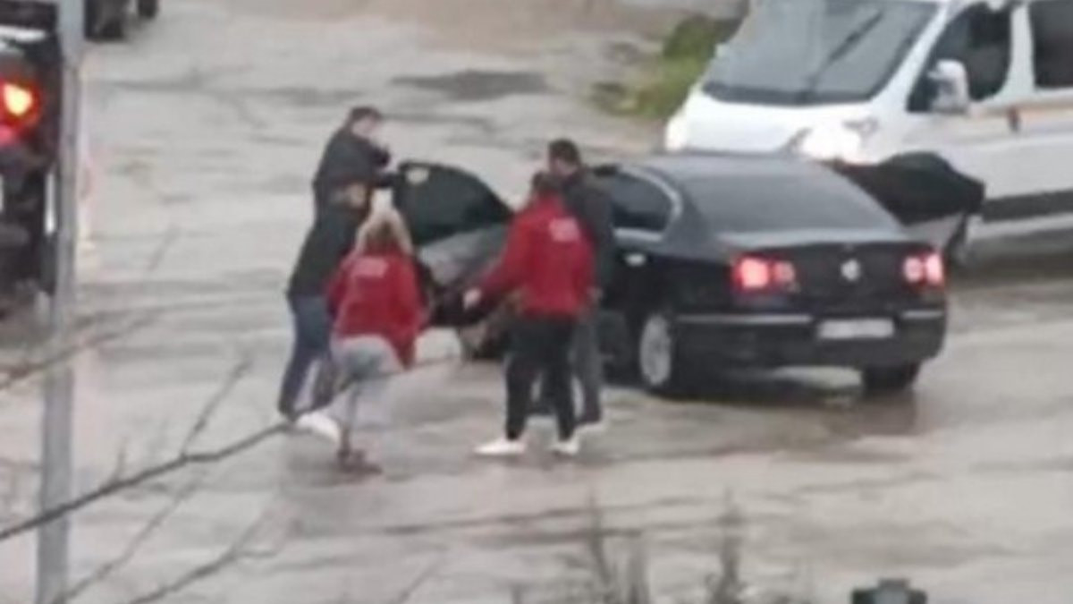 Yalova’da fırtına: Dev dalgalar Esenköy kıyılarını vurdu