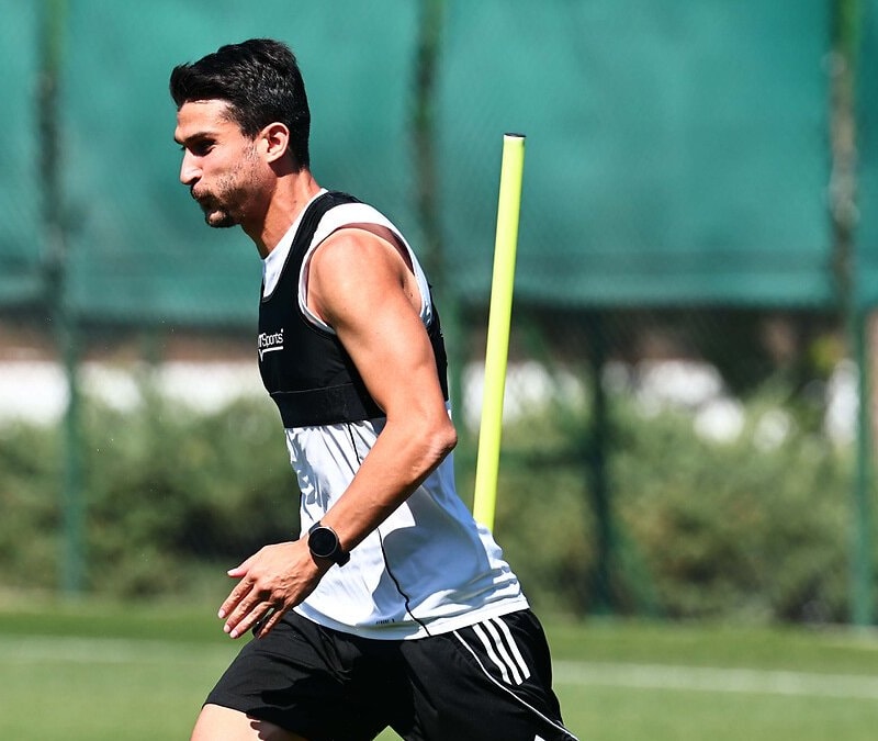 Necip Uysal, ikinci kez baba oldu