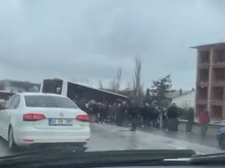 İstanbul'da İETT otobüsü kaza yaptı