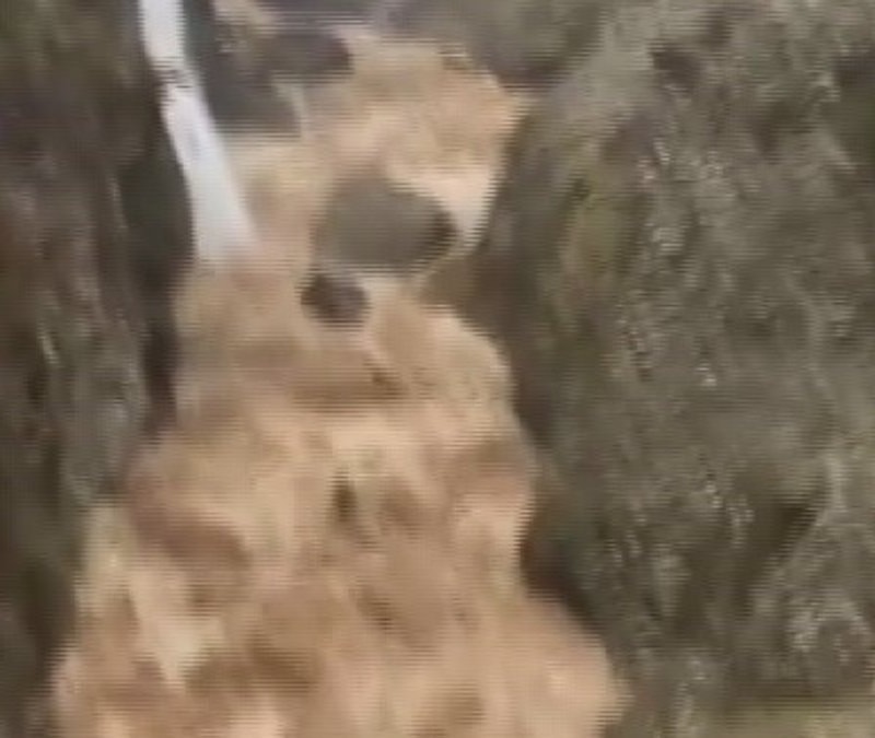 Kayseri'de korkutan görüntü: Yağış sonrası mahalle sel suları altında kaldı