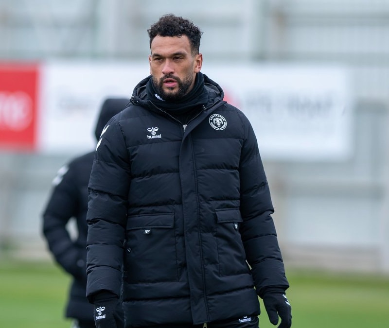 Konyaspor'da Steven Caulker, İlhan Palut'un ekibine alındı