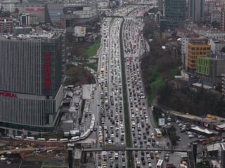 İstanbul'da trafik durma noktasına geldi