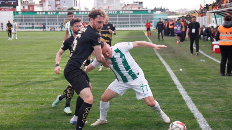 Çorum FK, Serik Spor'u üç golle geçti