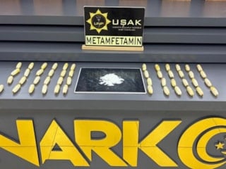 Uşak'ta iki şüphelinin midesinden 1 kilo 70 gram metamfetamin çıktı