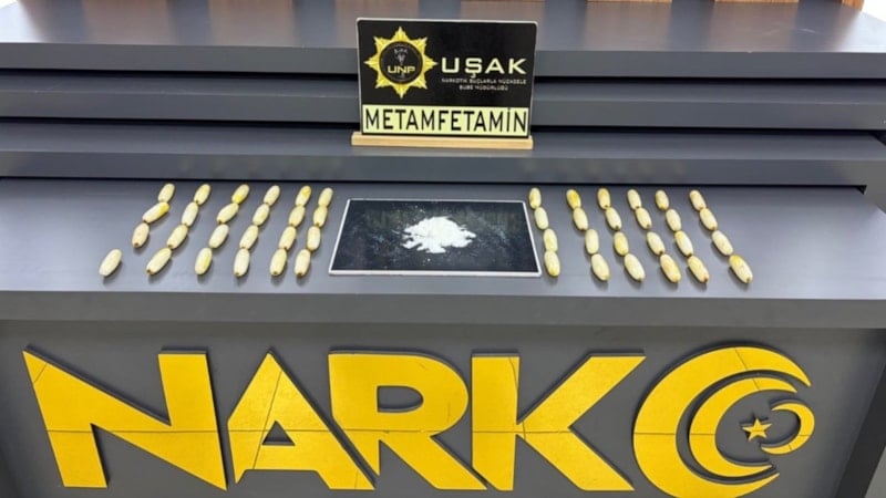 Uşak'ta iki şüphelinin midesinden 1 kilo 70 gram metamfetamin çıktı
