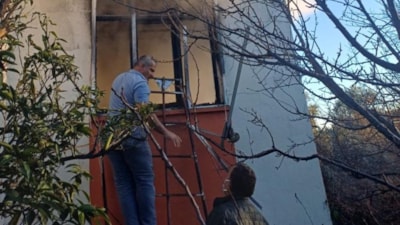 Antalya'da yanan evde yaşlı kadın can verdi