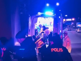 Eskişehir'de kontrolden çıkan otomobil köprünün kolonuna saplandı: 2 yaralı