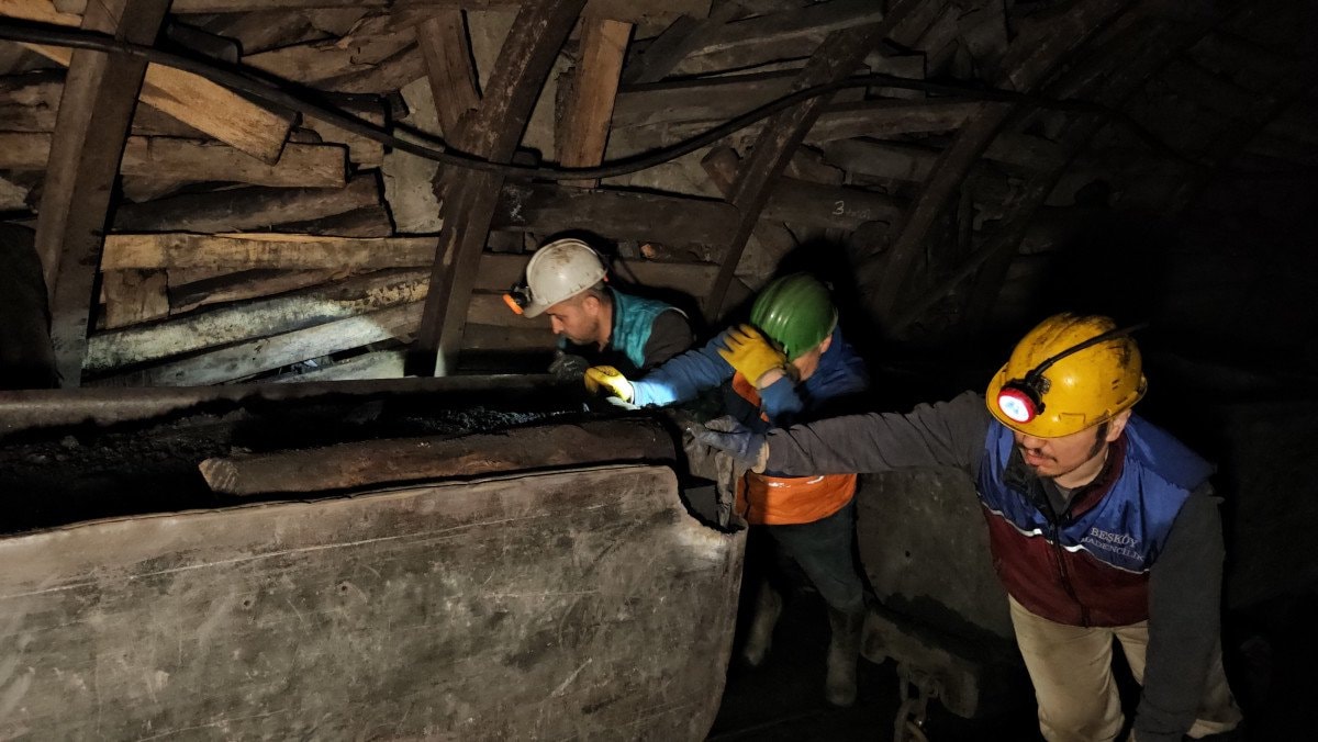 Ramazan Sahurunu Yeraltında Yaşayan Madencilerin Hikayesi: Zorluklar ve Dayanışma