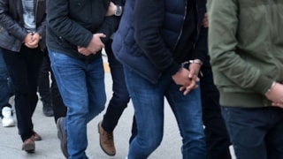 6 il merkezli suç örgütlerine bilgi sızdıran 9'u polis 17 şüpheli gözaltında