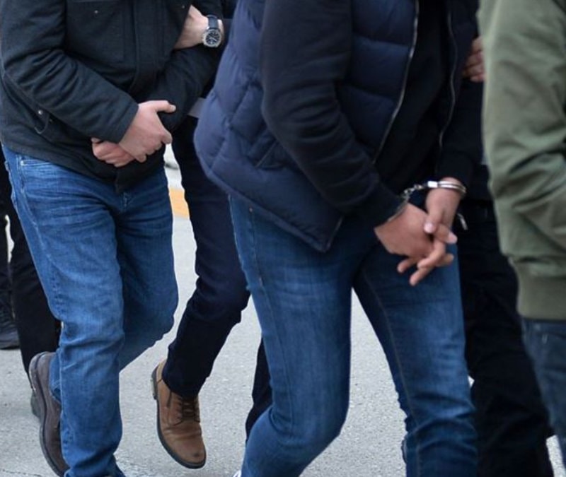 6 il merkezli suç örgütlerine bilgi sızdıran 9'u polis 17 şüpheliye gözaltı kararı
