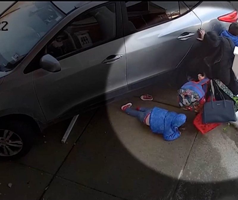 ABD'de alkollü sürücü, anaokul çıkışında 2 çocuk ve annesini ezdi