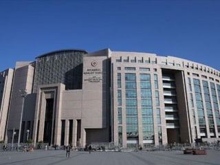 İstanbul'daki uyuşturucu soruşturmasında gözaltına alınan 21 şüpheli adliyeye sevk edildi