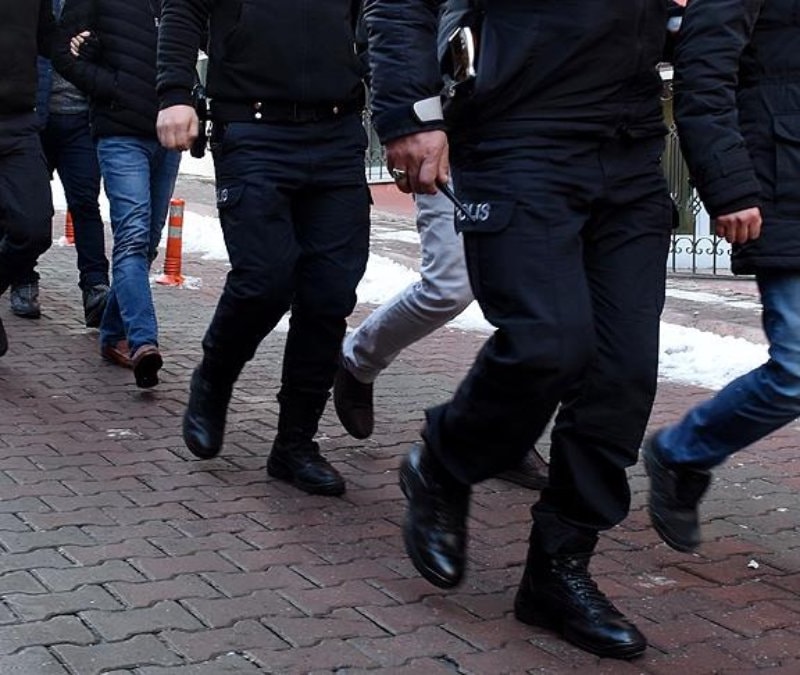 Sakarya'da 100 milyon TL'lik tefecilik operasyonu: 2 tutuklama