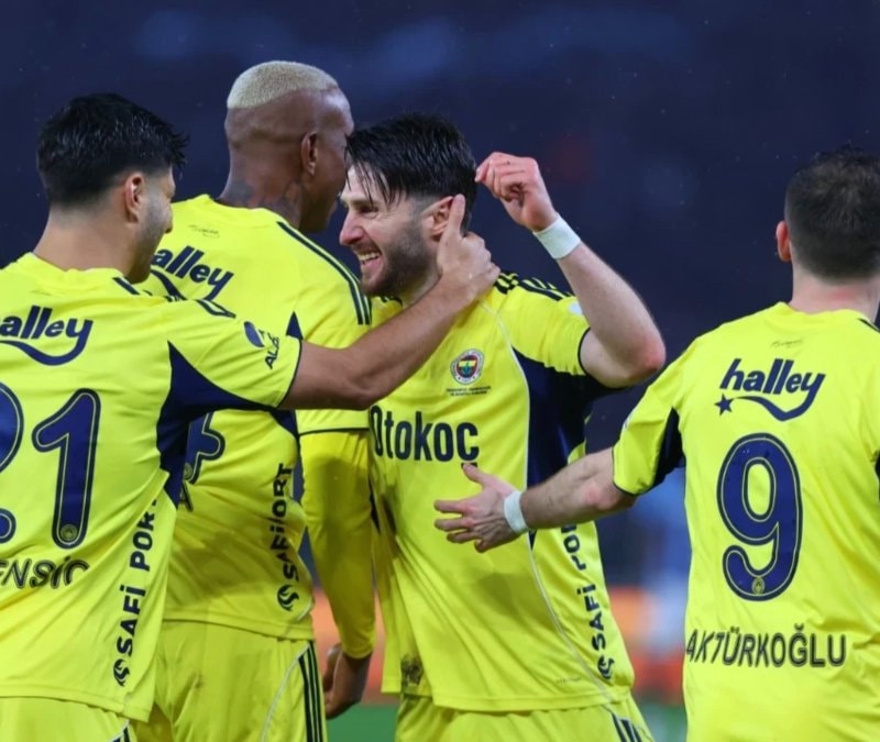 Fenerbahçe parayla değil hırsla mücadele edecek!