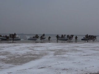 Türk ve İspanyol askerlerinden Almanya’da amfibi güç gösterisi