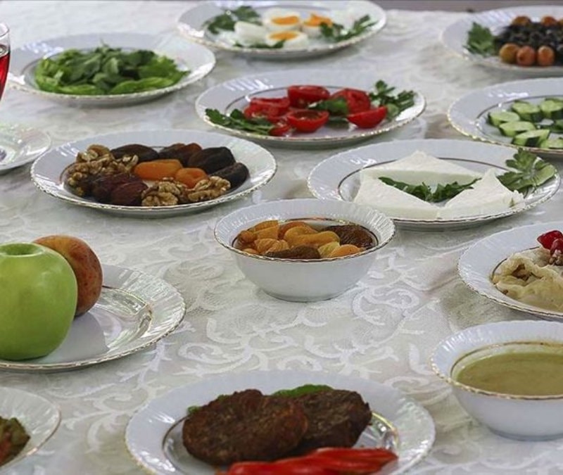 Bugün ilk iftar Iğdır'da, son iftar Çanakkale'de yapılacak