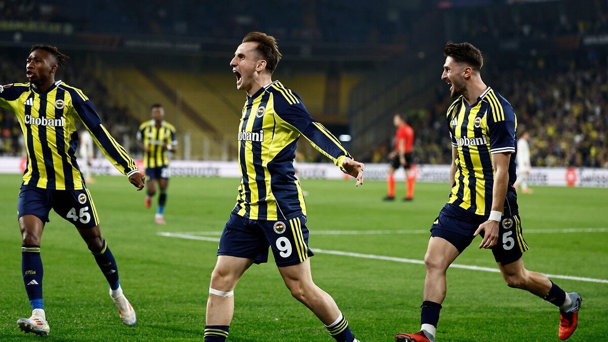 Fenerbahçe - Nottingham Forest maçının ilk 11'leri