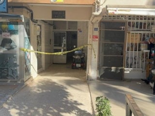 Antalya’da evde iki şüpheli ölüm