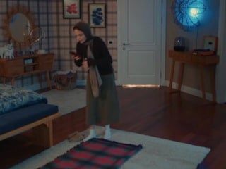 Aynı Yağmurun Altında dizisinin ekrana kilitleyen namaz kılma sahnesi