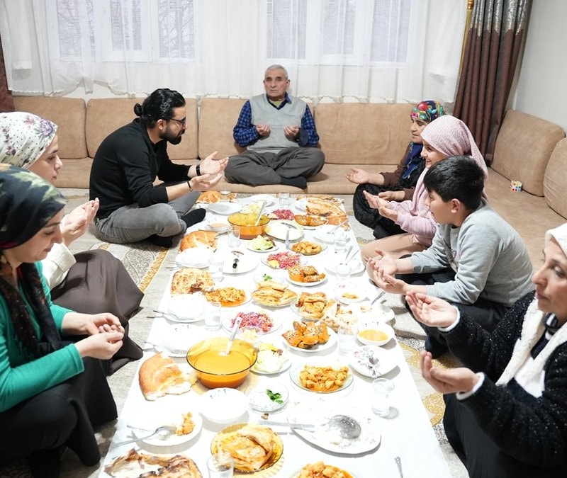 Hakkari Şemdinli'de ilk iftar yapıldı