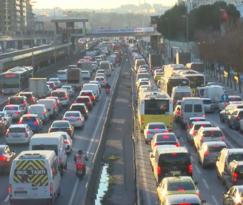 İstanbul'da ilk iftar öncesi trafikte son durum