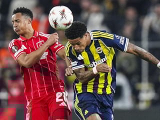 Fenerbahçe'de Jayden Oosterwolde cezalı duruma düştü