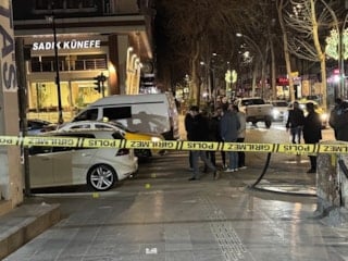 Diyarbakır'da silahlı kavgada biri yoldan geçen 2 kişi yaralandı