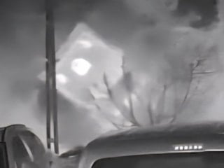 Hatay'da kamyon uçuruma devrildi